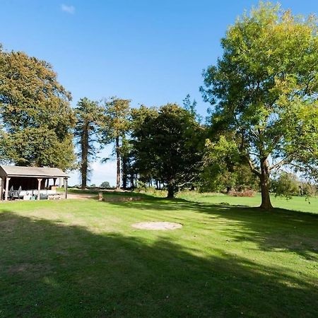 Firs Sleeps 15 Stunning Country House With Hot Tub Sudbourne Eksteriør billede