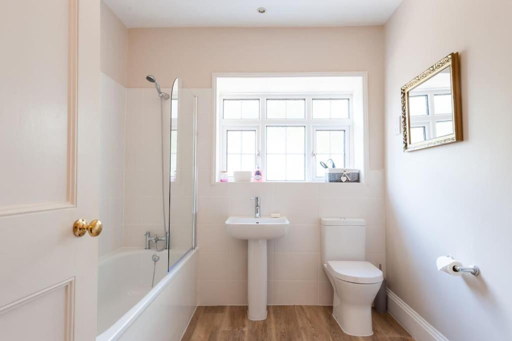 Firs Sleeps 15 Stunning Country House With Hot Tub Sudbourne Eksteriør billede