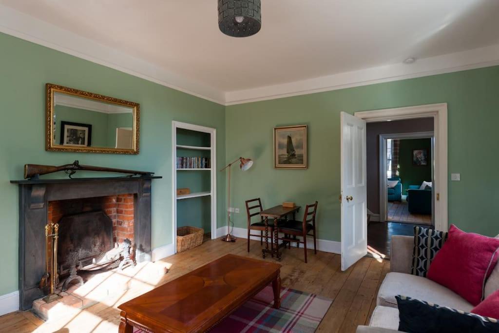 Firs Sleeps 15 Stunning Country House With Hot Tub Sudbourne Eksteriør billede