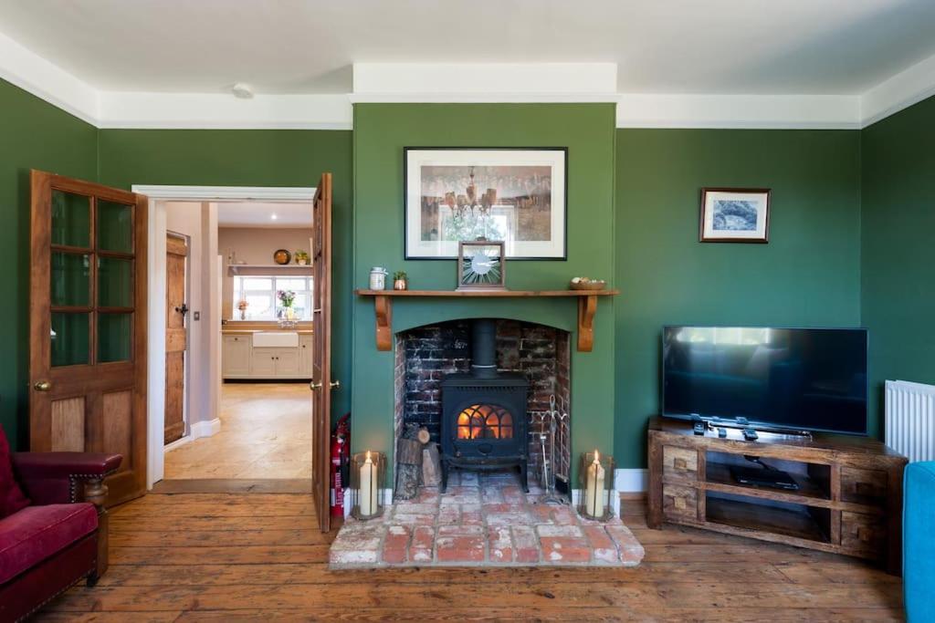 Firs Sleeps 15 Stunning Country House With Hot Tub Sudbourne Eksteriør billede