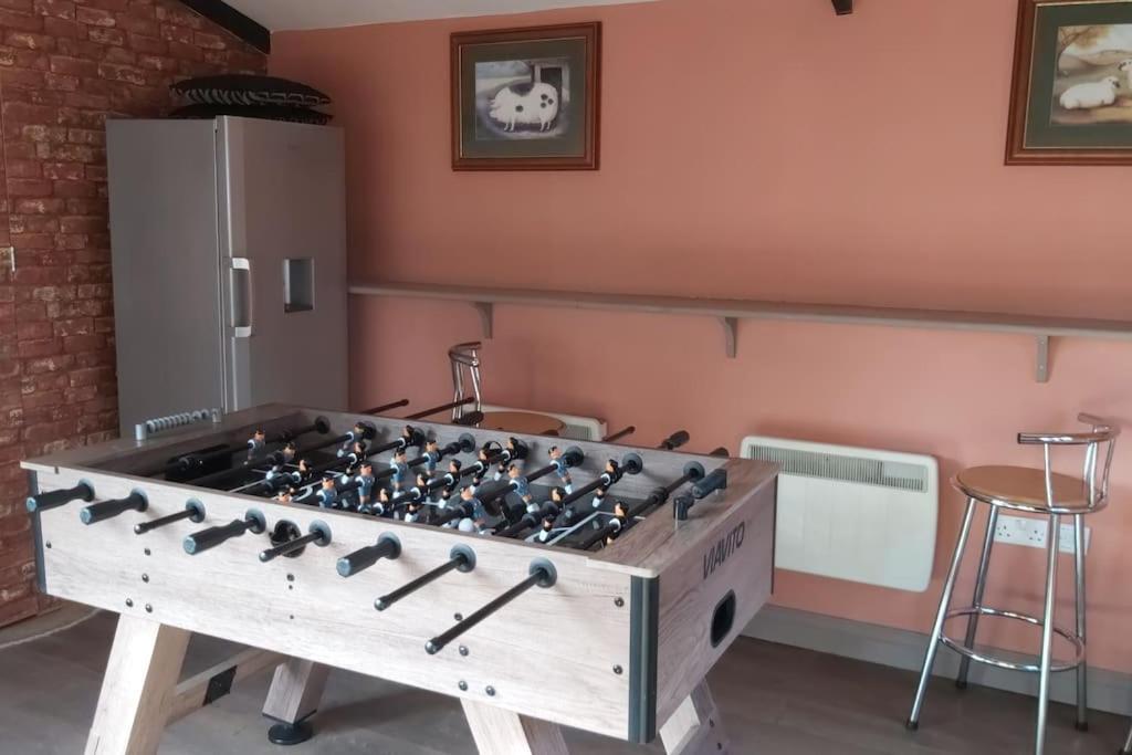 Firs Sleeps 15 Stunning Country House With Hot Tub Sudbourne Eksteriør billede