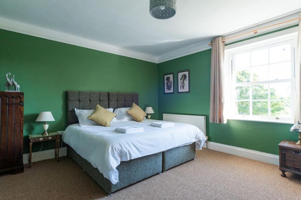 Firs Sleeps 15 Stunning Country House With Hot Tub Sudbourne Eksteriør billede
