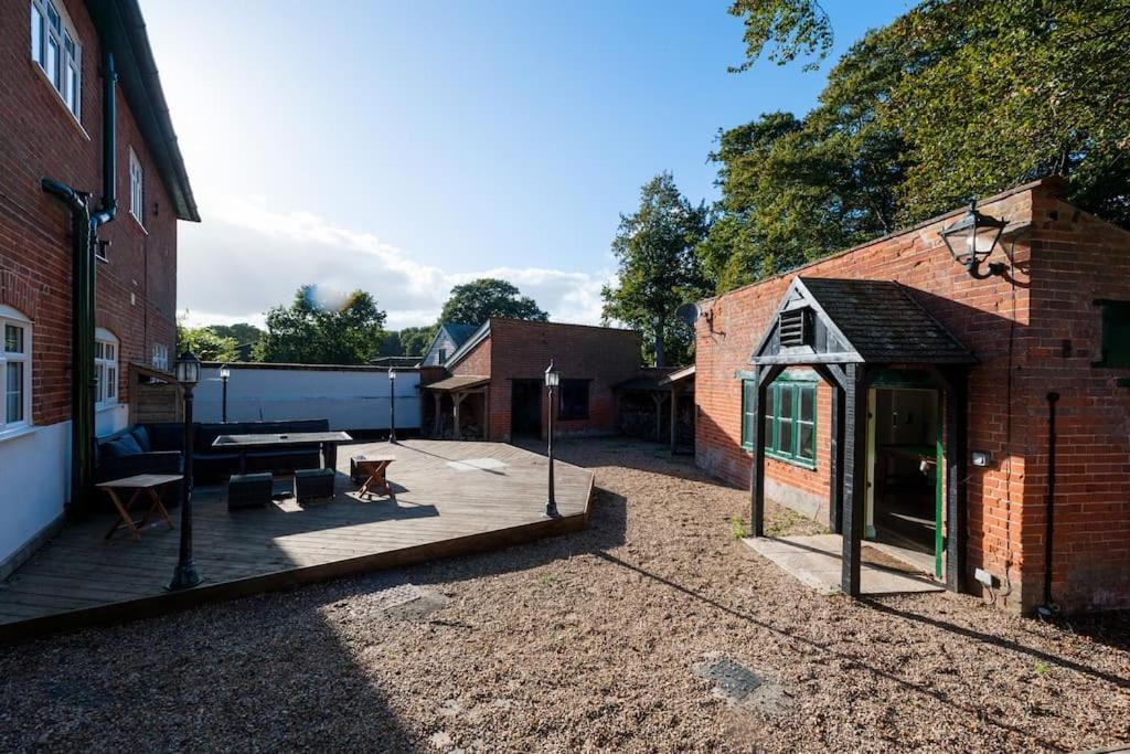Firs Sleeps 15 Stunning Country House With Hot Tub Sudbourne Eksteriør billede